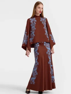 Sleek Skirt in Signoria Placee