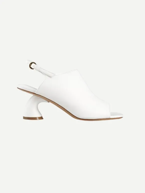Virgo Slide in White